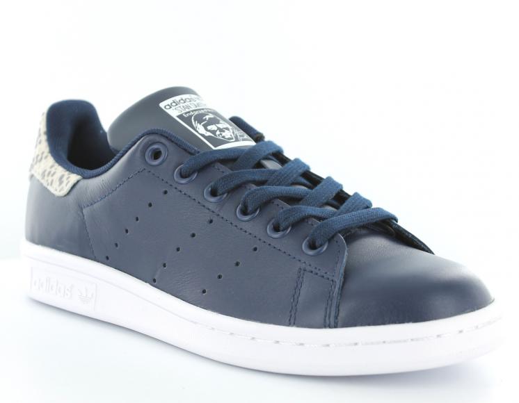 stan smith bleu marine a scratch