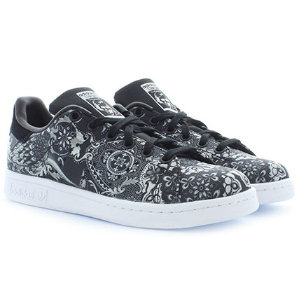 stan smith motif ethnique